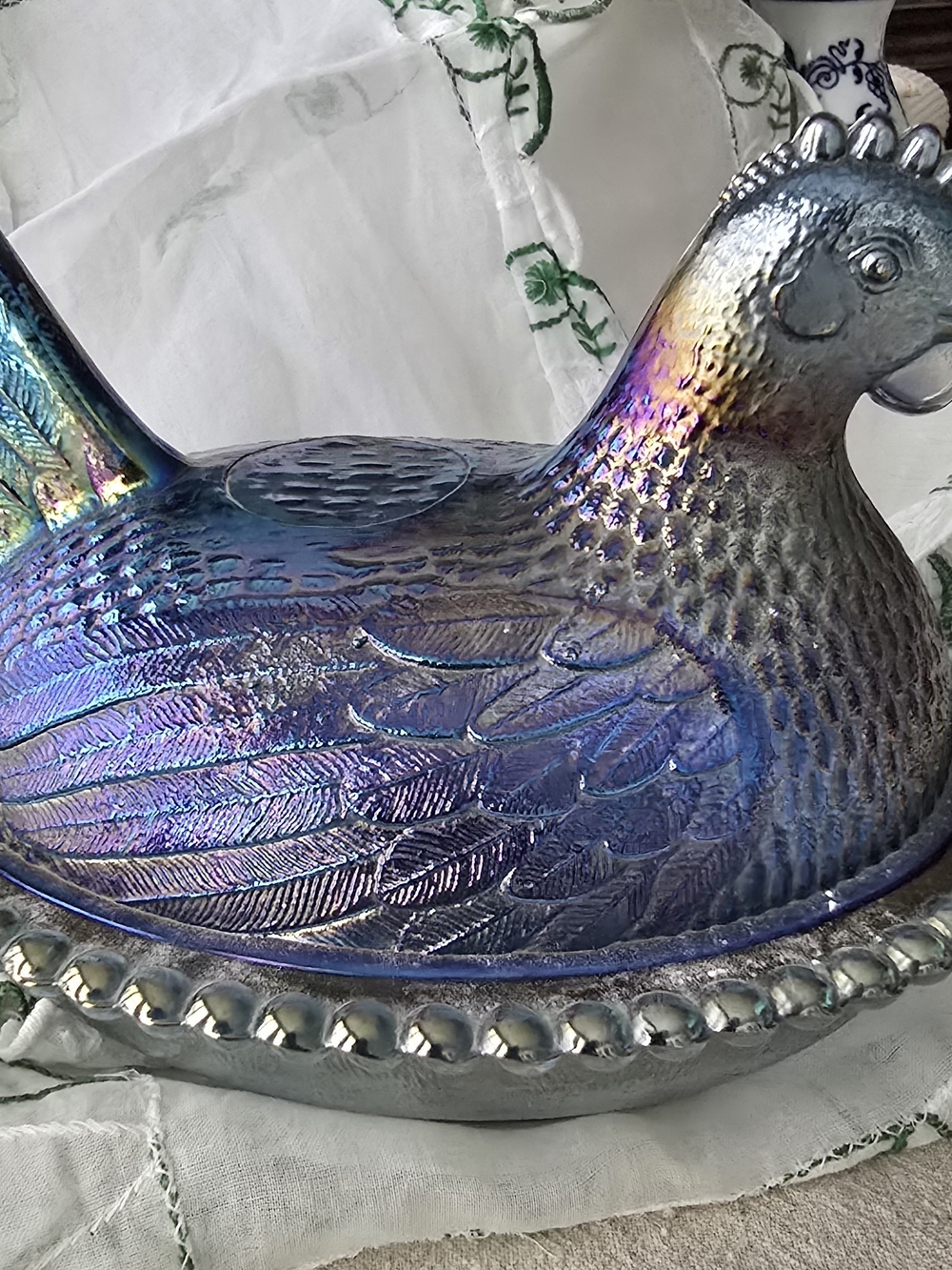 Vintage Indiana Carnival  Glass Iridescent Blue Glass Hen on Nest EUC.mint